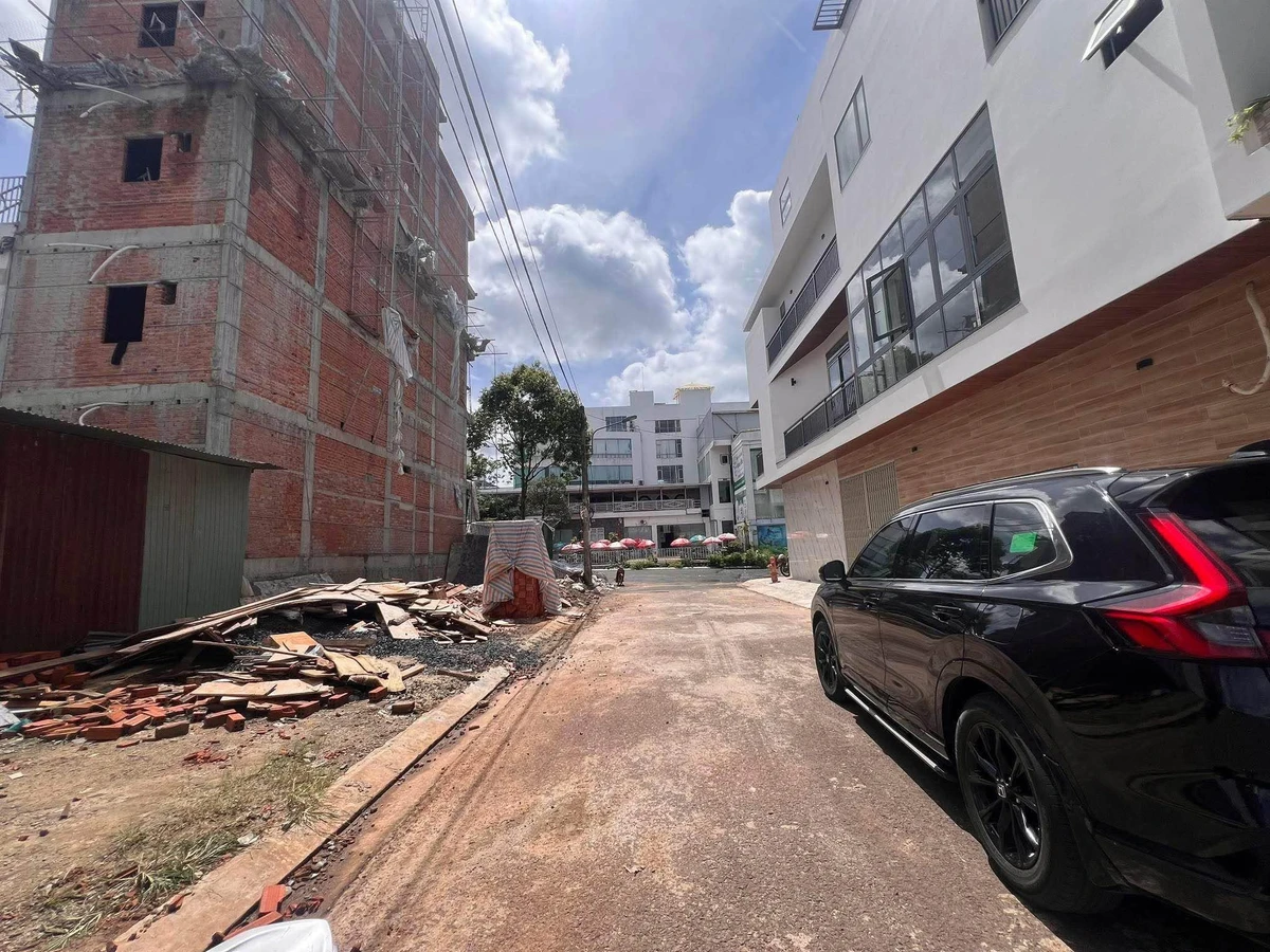 Bán đất Lý Tự Trọng 74.5m² 5 tỷ 850 - Ảnh thu nhỏ 2