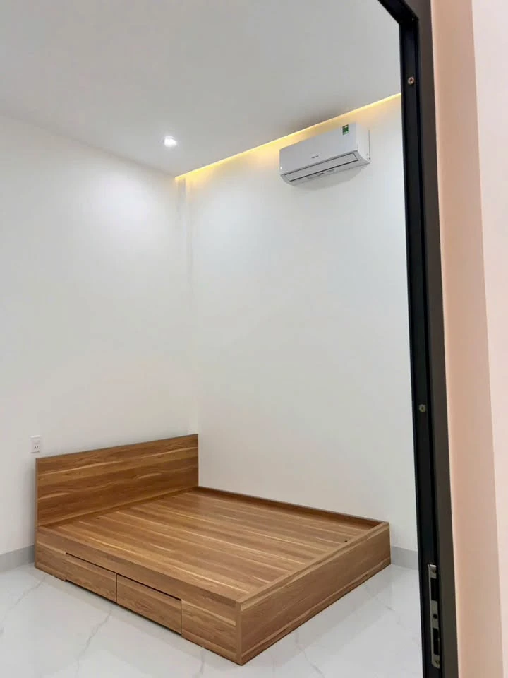 Bán nhà 2 tầng mặt tiền Trần Thái Tông 100m² Q.5 - Ảnh thu nhỏ 3