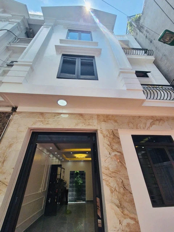 Nhà 2 tầng 100m² gần công viên, Thừa Thiên Huế nhaphogiagoc
