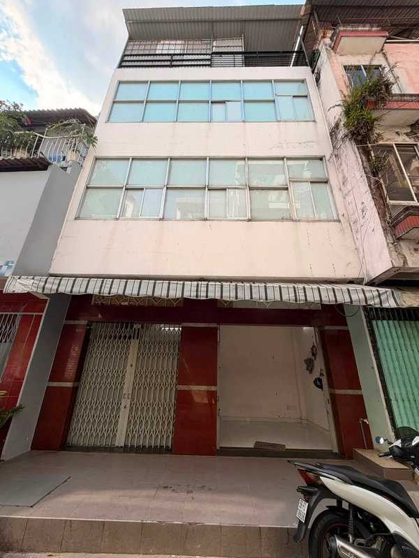 Bán nhà mặt tiền kinh doanh Lạc Long Quân, Q11, 6.3x3m, 4.7 tỷ