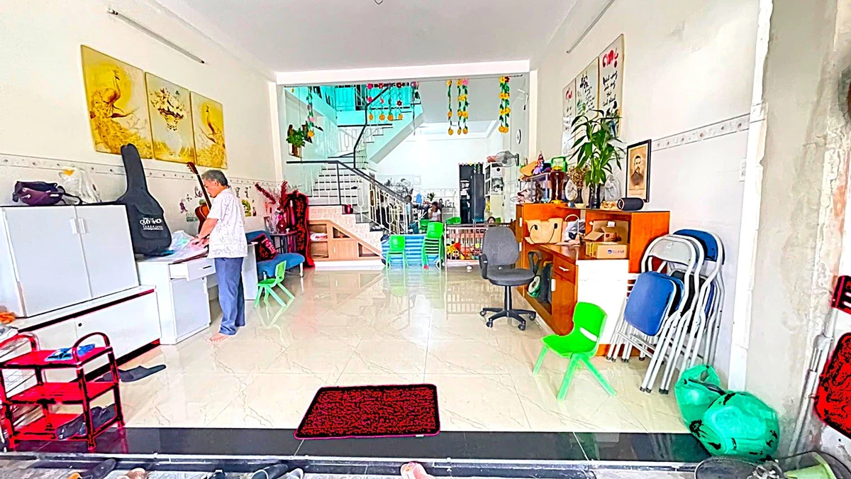 Bán nhà 2 tầng mặt tiền Quách Xân, Đà Nẵng, 100 m2, 5.7 tỷ - Ảnh thu nhỏ 3