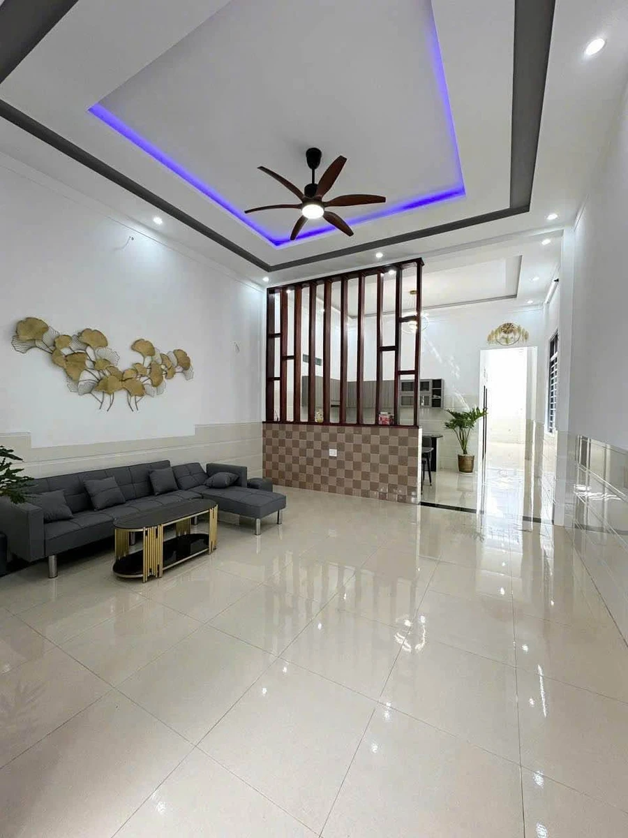 Bán nhà 2 mặt tiền 60m² gần sân bóng Buôn Ma Thuột - Ảnh thu nhỏ 4