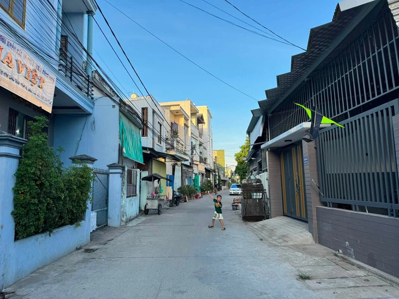 Nhà bán 1.2 tỷ, 3PN, 42m2 đường Quang Trung Quảng Ngãi