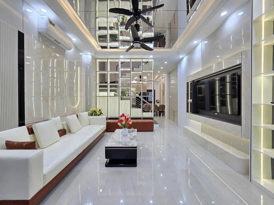 Bán nhà 1 trệt 1 lầu 3PN 70m2 giá 2.28 tỷ tại Nam Tân Uyên - Ảnh 1