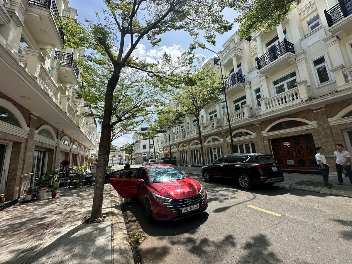 Bán shophouse 60m2 Icon Central chỉ nhỉnh 4 tỷ - Ảnh thu nhỏ 3