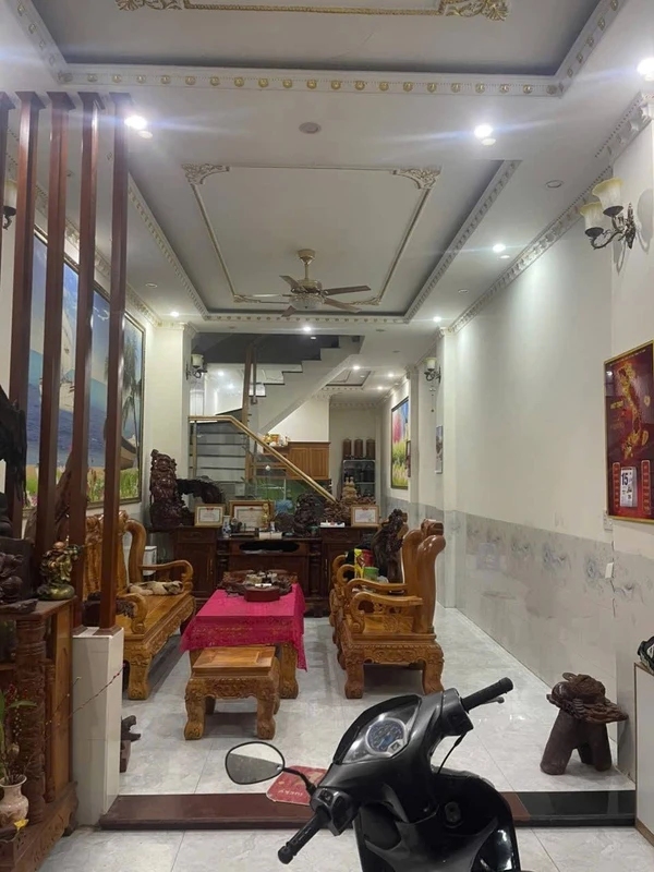 Bán nhà 1 trệt 2 lầu 72m² 5PN ở Biên Hòa, Bình Dương