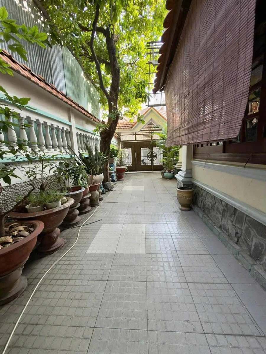 Bán biệt thự 3 tầng 250m2 khu VIP Chu Văn An, Bình Thạnh giá 41,9 tỷ - Ảnh thu nhỏ 2