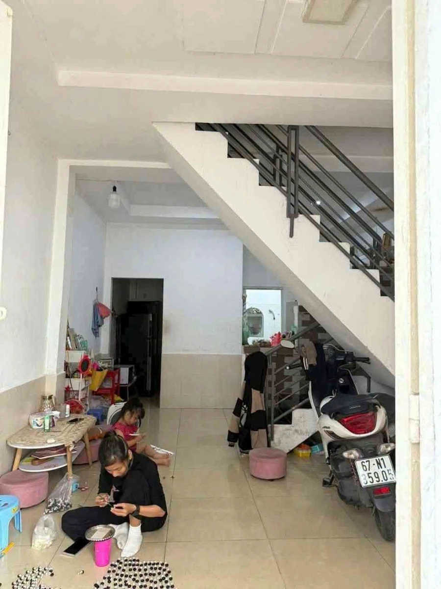 Bán nhà 3 tầng hẻm 3m Gò Vấp, 34m2, 4PN, giá 3,65 tỷ - Ảnh thu nhỏ 3