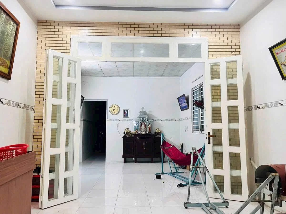 Bán nhà mặt tiền đường Hoàng Lê Kha TP Tây Ninh 4,8 tỷ 193,5m² - Ảnh 1
