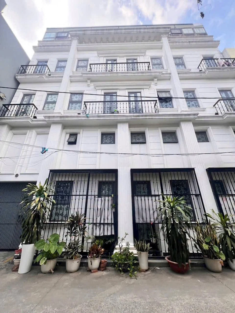 Bán tòa nhà CHDV 200m2, 5 tầng 20 phòng Thủ Đức, 12,5 tỷ - Ảnh 1