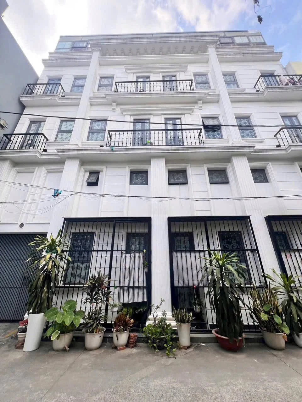 Bán tòa nhà CHDV 200m2, 5 tầng 20 phòng Thủ Đức, 12,5 tỷ - Ảnh 1