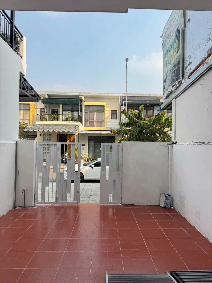 Bán nhà lô D2 105m² Đường số 20 Rạch Giá 2,8 tỷ - Ảnh thu nhỏ 2