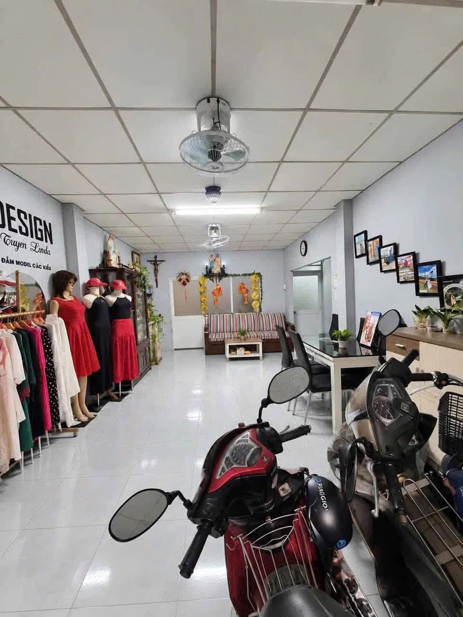 Bán nhà hẻm 4m đường Khánh Hội, Quận 4, 55m2, 3PN, giá hơn 6 tỷ - Ảnh thu nhỏ 2
