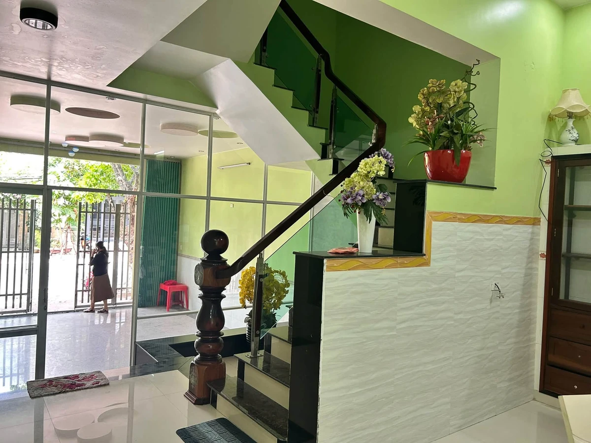 Bán nhà mặt tiền Nguyễn Du 100m² 5 tỷ 5 - Ảnh 1