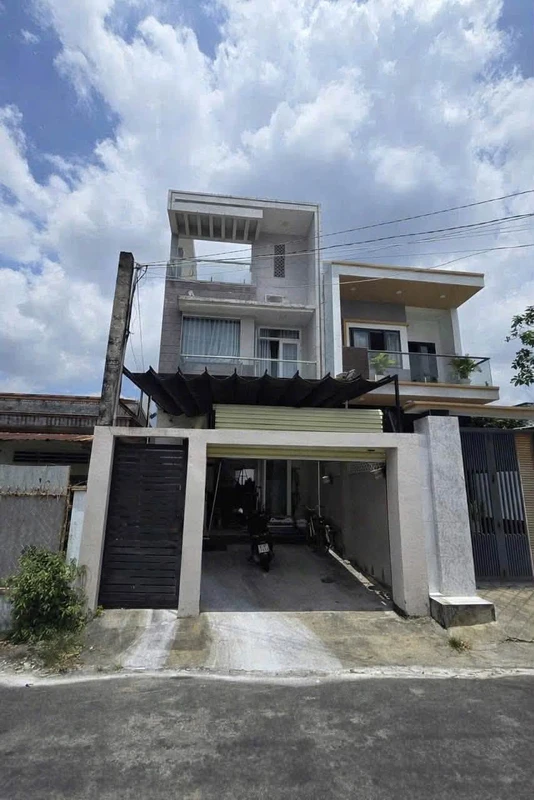 Bán nhà mặt tiền 3PN 207m² Tân An Long An, 3 tỷ 5