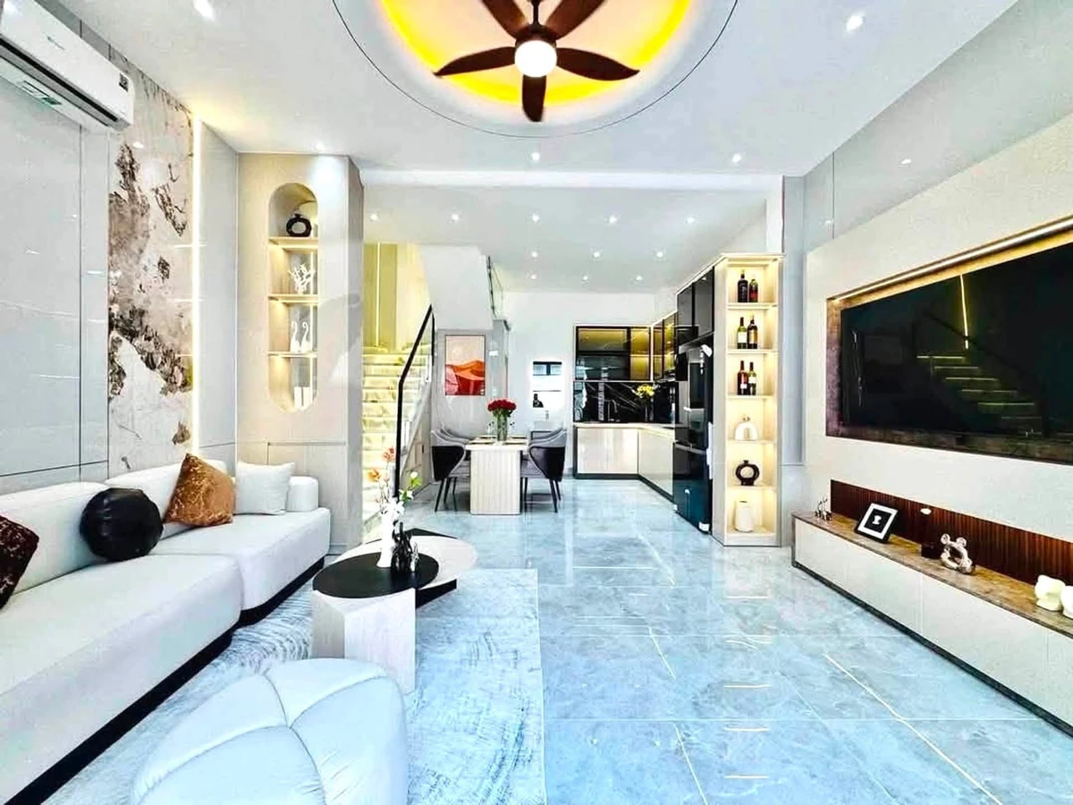 Bán nhà 4 tầng full nội thất hẻm xe hơi đường Phan Huy Ích, Gò Vấp, 5x9m, khoảng 6 tỷ - Ảnh thu nhỏ 2
