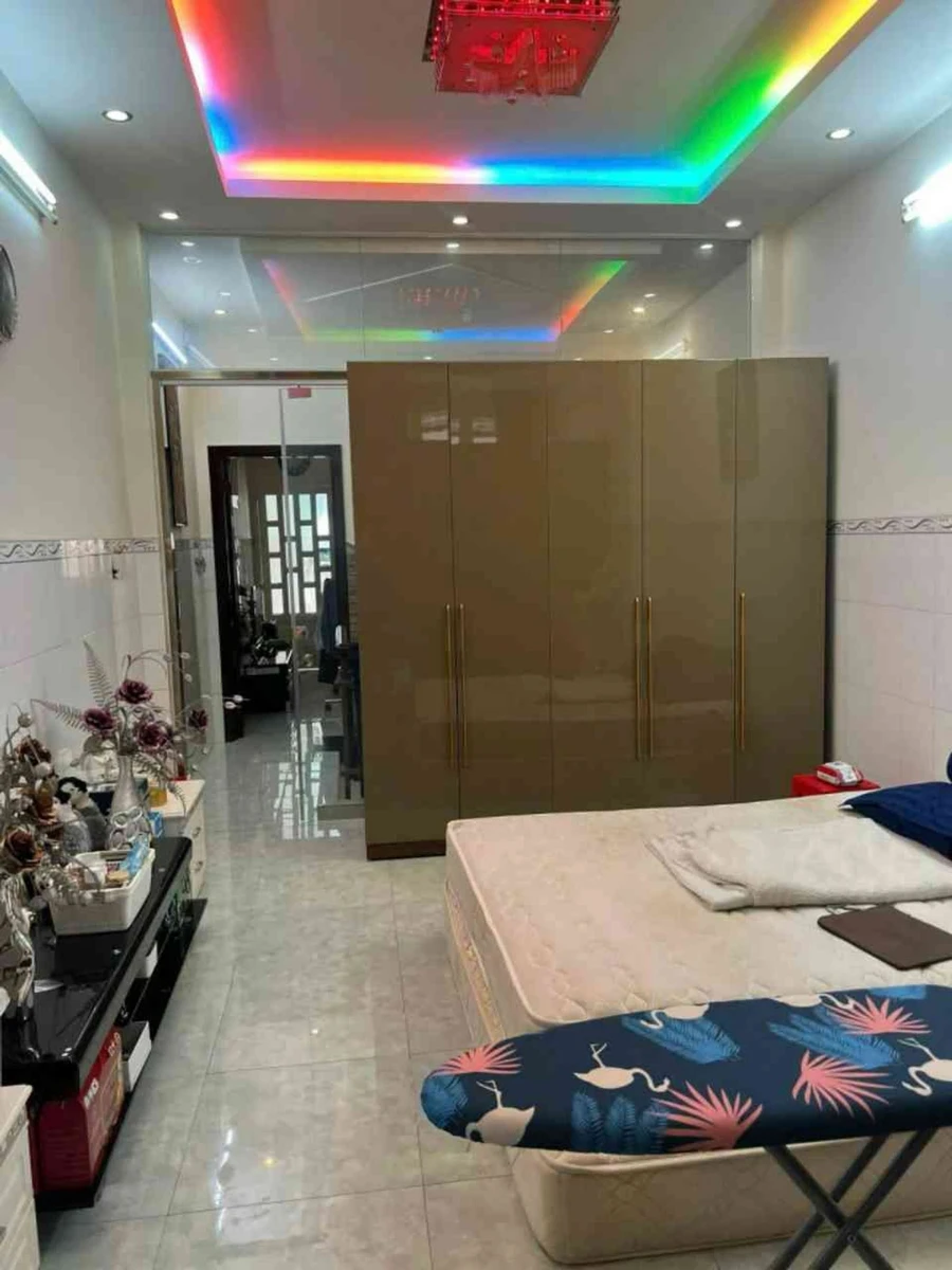 Bán nhà 2 tầng 2PN mặt tiền Hòa Bình 74m2, Tân Phú - Ảnh thu nhỏ 4