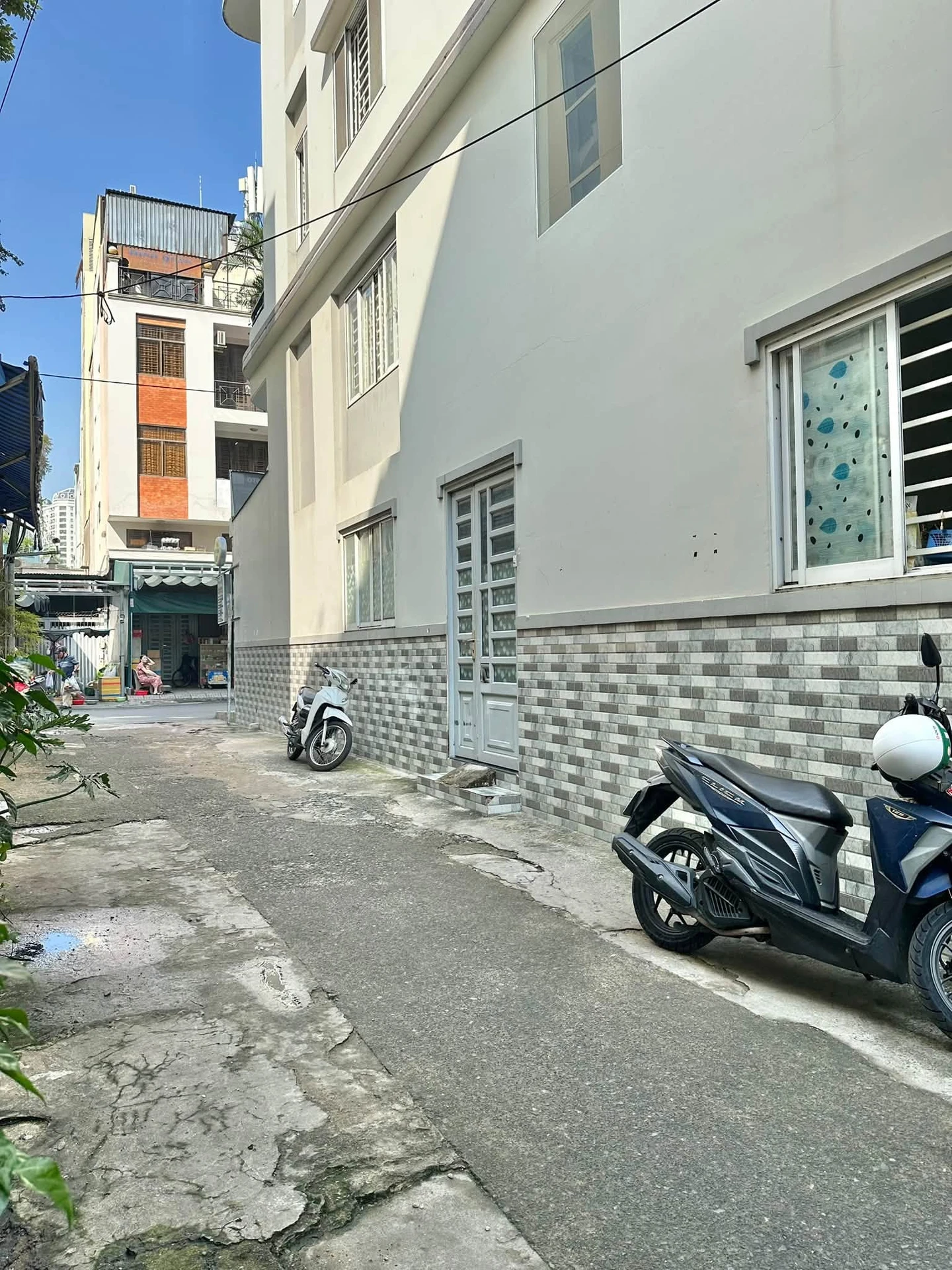 Bán nhà hẻm xe hơi 32m2, 2 phòng ngủ, Quận 10 - Ảnh 1