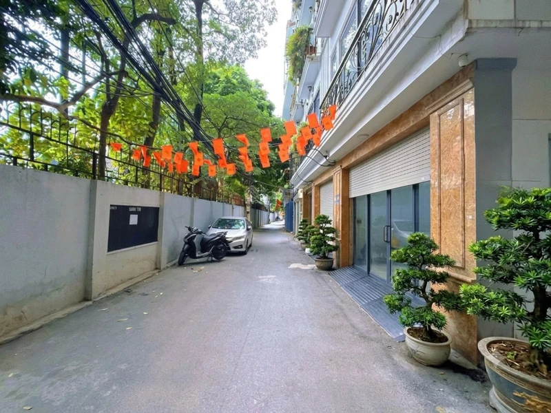 Bán nhà ngõ thông 54m² 4 tầng mặt tiền Tôn Đức Thắng, Quận 1 nhee