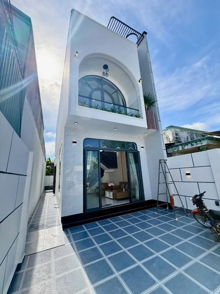 Bán nhà lầu hiện đại 3PN, 70m² Tây Ninh, 2.98 tỷ - Ảnh thu nhỏ 2