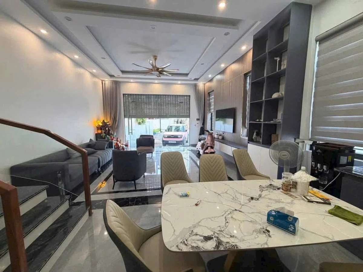 Bán nhà 4 tầng 55m2, 4 PN tại Cao Xanh, giá 3.7 tỷ - Ảnh 1