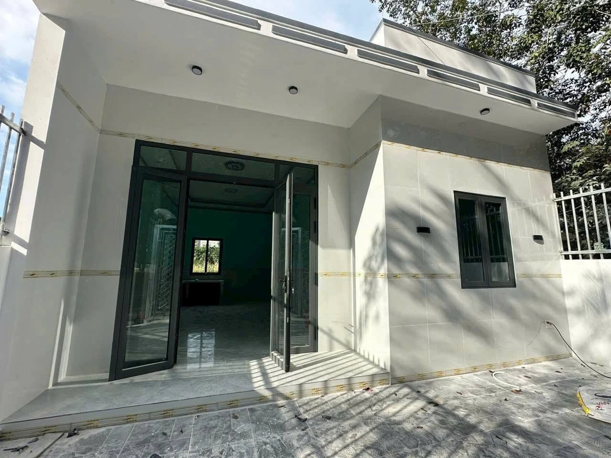 Bán nhà mới xây 60m2 2 phòng ngủ gần ĐT748, An Điền, Bình Dương - Ảnh thu nhỏ 2