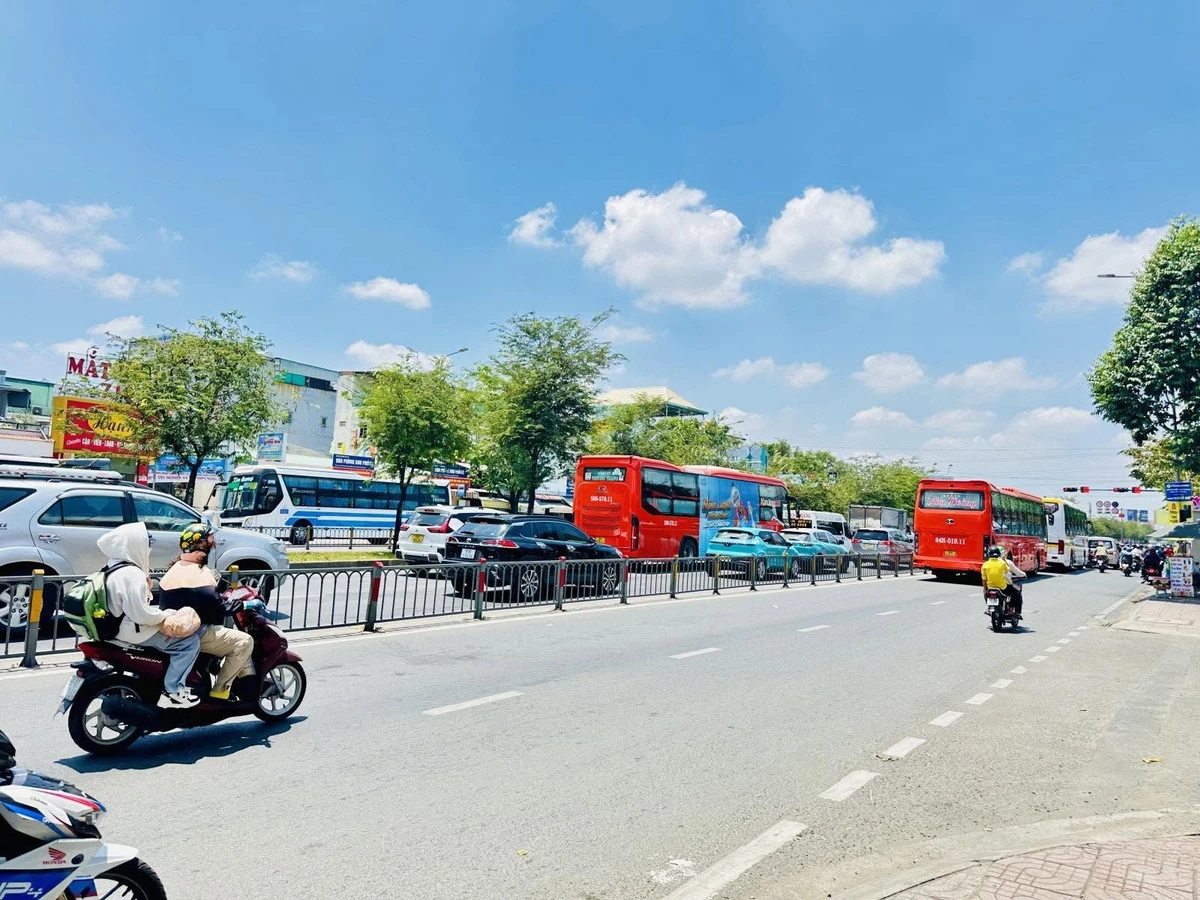 Bán nhà mặt tiền Kinh Dương Vương 460m2, giá 35 tỷ - Ảnh 1