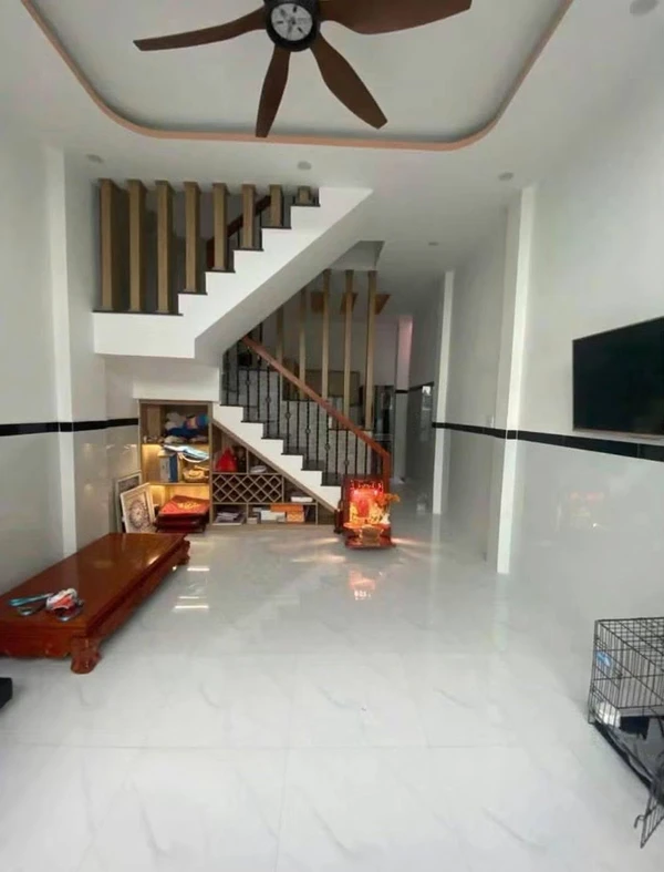 Bán nhà hẻm 3 tầng 32m2, 3PN 3WC đường Nguyễn Văn Bé, Quy Nhơn