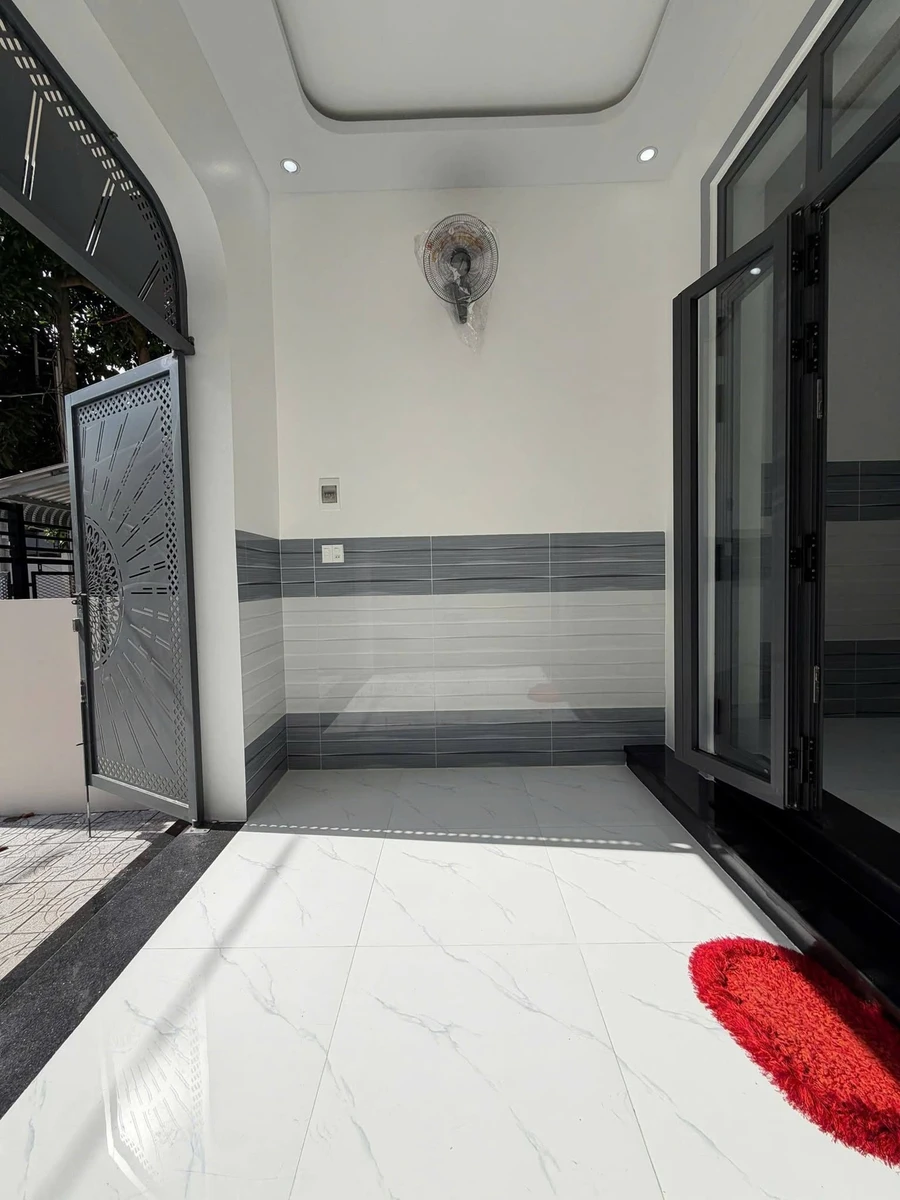 Bán nhà mặt tiền Nguyễn Văn Tố Rạch Giá 91.4m² 3 tỷ 450 triệu - Ảnh thu nhỏ 3
