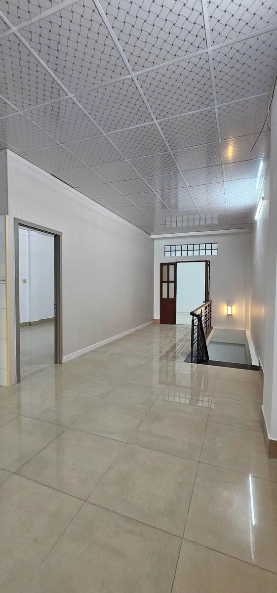 Bán nhà 122m² trệt + lầu 6PN 3WC gần Ngã Tư 4 Xã, Liên Khu 10-11, Bình Tân - Ảnh thu nhỏ 4