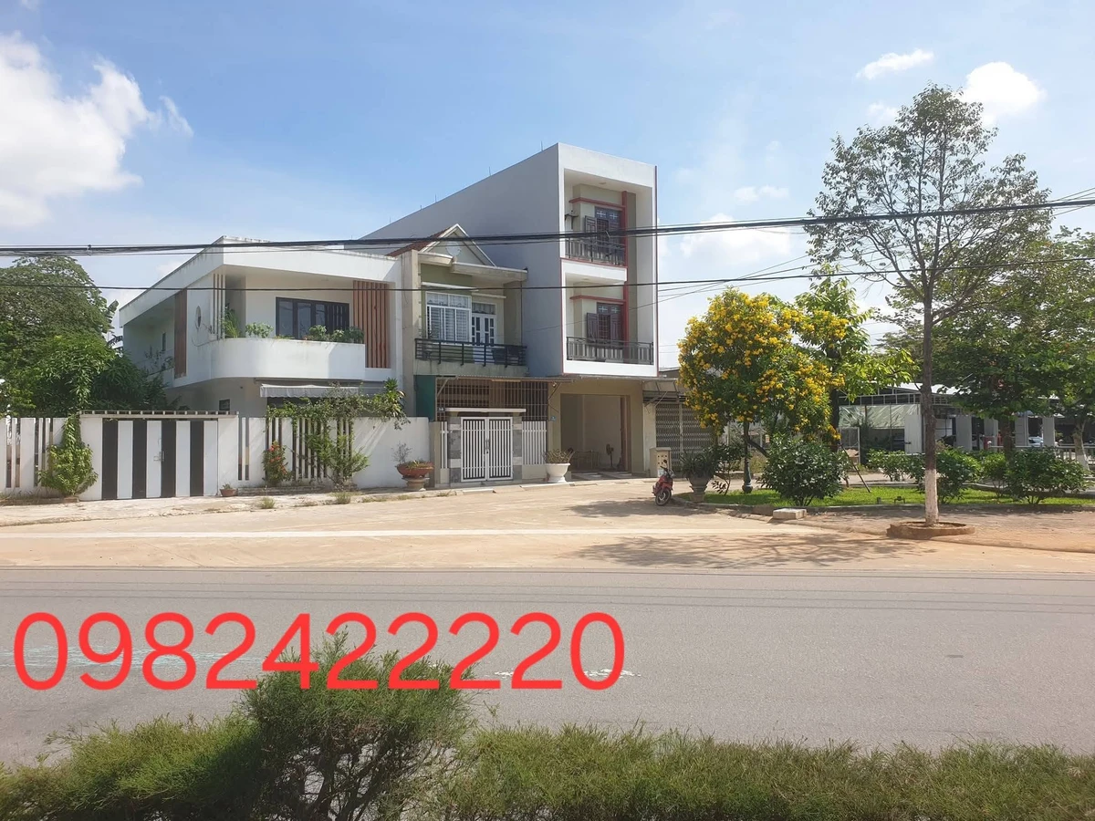 Bán nhà mặt tiền Trường Chinh 300m2 Quảng Ngãi hơn 4 tỷ - Ảnh 1