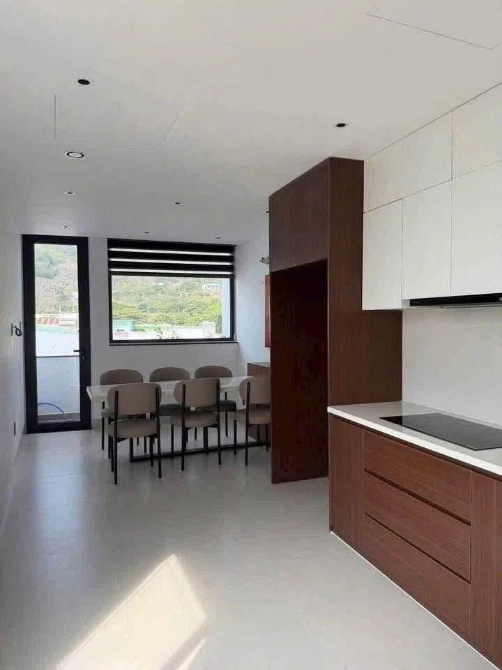 Bán nhà 4 phòng ngủ mặt tiền Mạc Đỉnh Chi Vũng Tàu 13.5 tỷ - Ảnh thu nhỏ 2