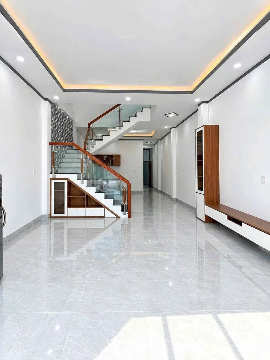 Bán nhà 1 trệt 1 lầu 4PN 105m² gần Đồng Khởi, Quận 1 - Ảnh thu nhỏ 4