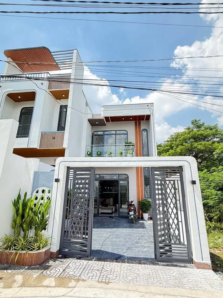 Nhà bán 3 phòng ngủ 90m2 Mỹ Hạnh 2 tỷ 350 triệu - Ảnh 1