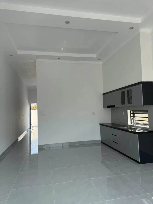 Bán nhà mới 100% gần KCN DX2, Tiến Thành, Đồng Xoài, giá 1,07 tỷ