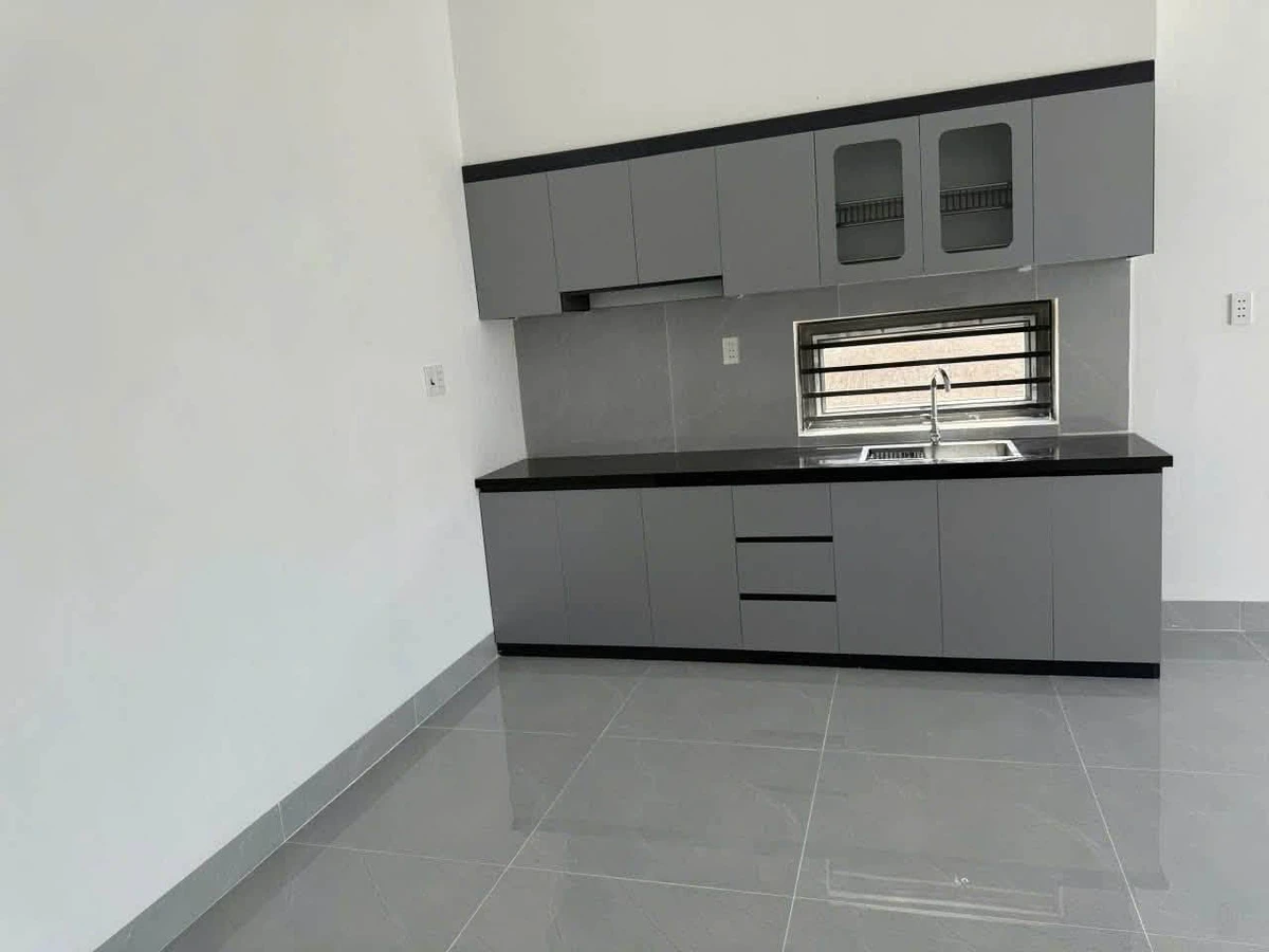 Bán nhà mới 100% gần KCN DX2, Tiến Thành, Đồng Xoài, giá 1,07 tỷ - Ảnh thu nhỏ 2