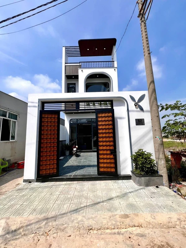 Bán nhà sổ hồng riêng 1 trệt 1 lầu 5x21m, 3PN 2WC tại Mỹ Hạnh Bắc, Đức Hòa, Long An