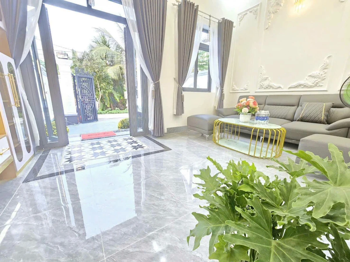 Bán nhà mới kiểu tân cổ điển 100m2, 2PN 2WC, tặng nội thất tại Hữu Định, Bến Tre - Ảnh thu nhỏ 3