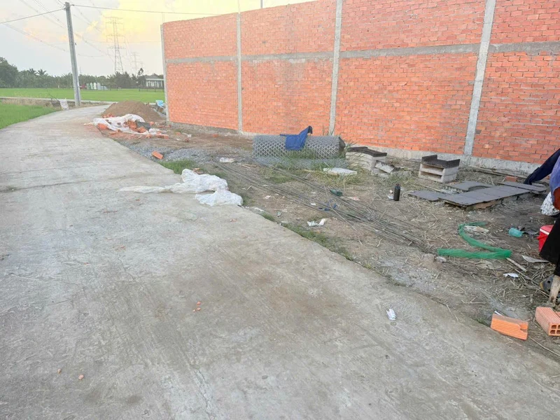 Bán đất 872 m² xây nhà vườn Tân Trụ, Long An