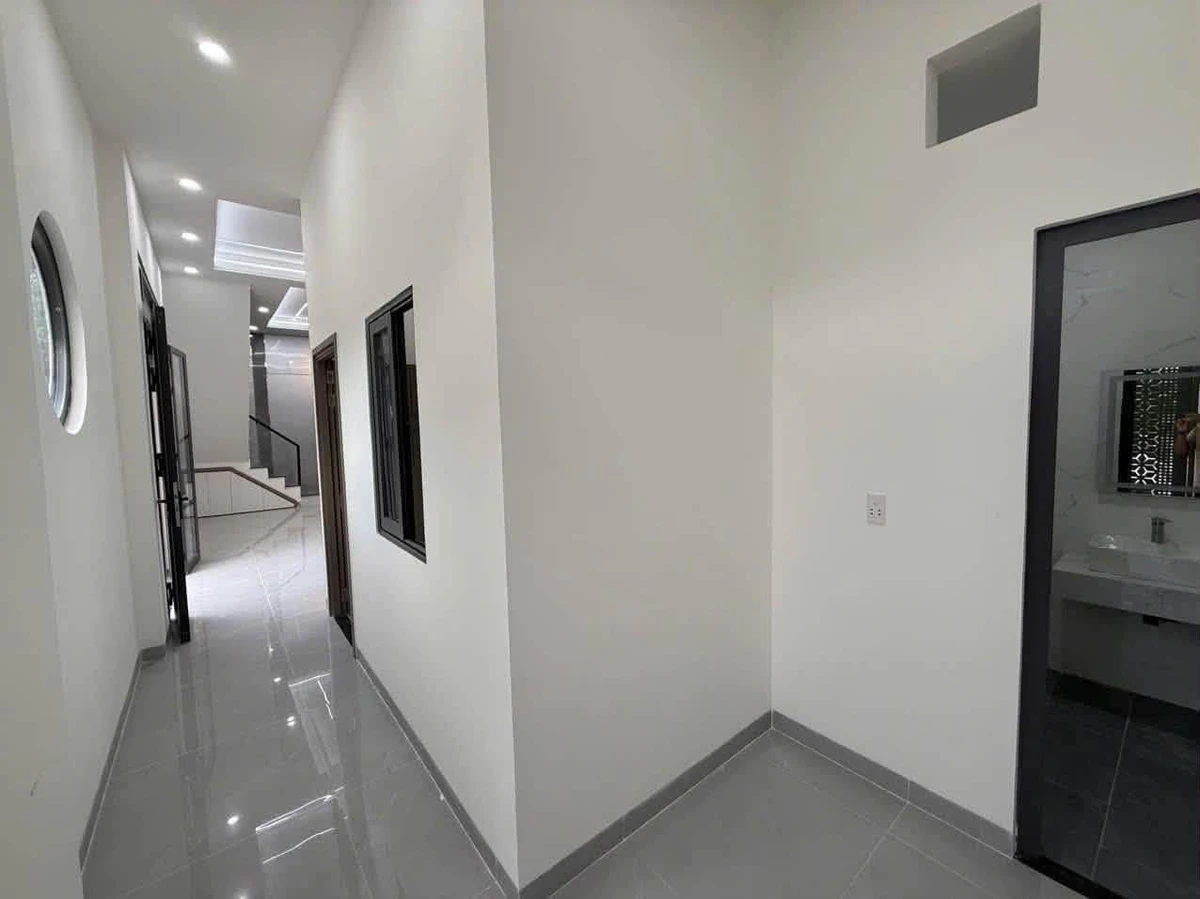 Bán nhà 1 trệt 1 lầu Bửu Hoà 60m2, 3 PN, 2 WC, 2 tỷ 890 - Ảnh thu nhỏ 4