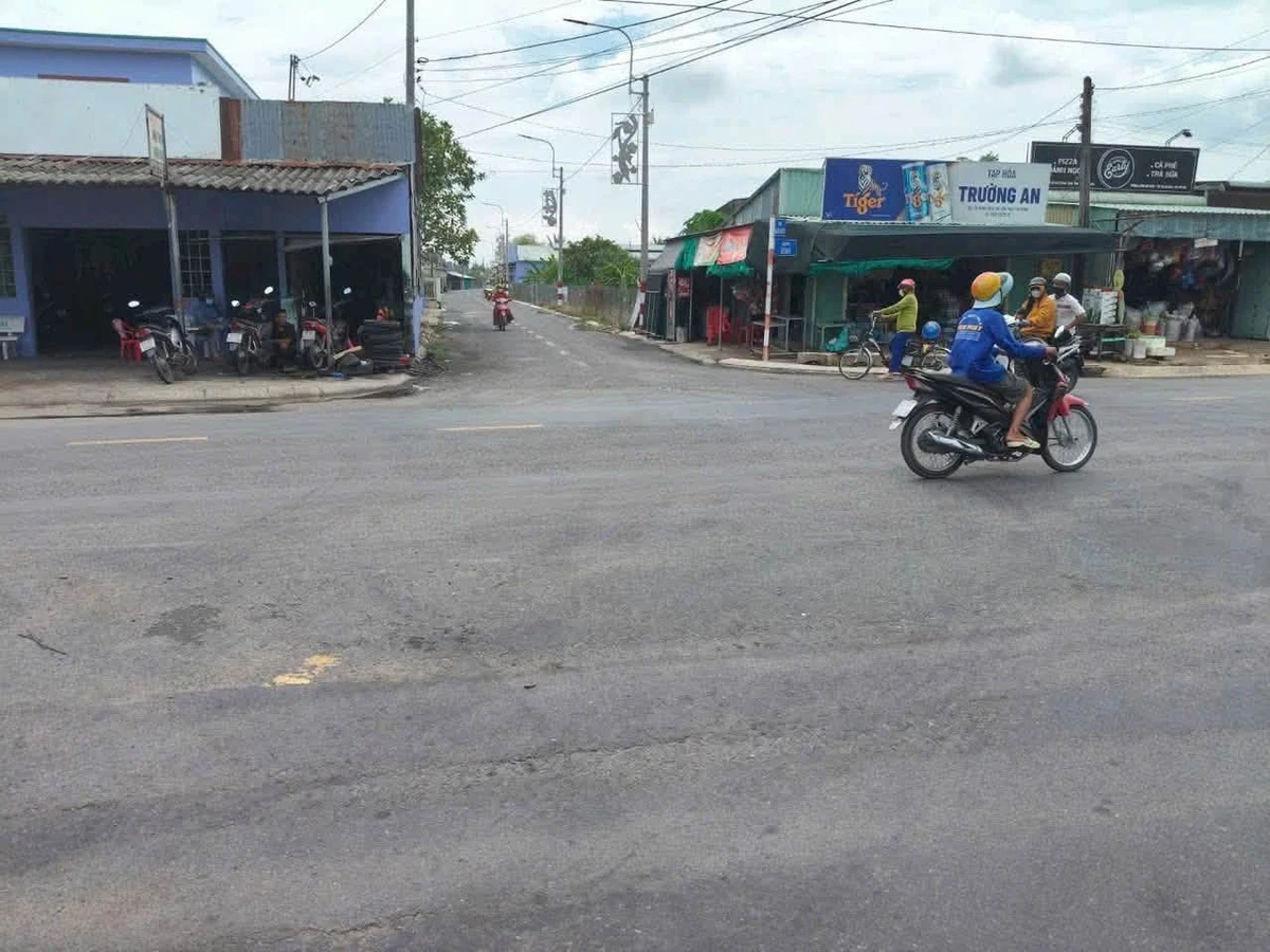 Bán đất mặt tiền 175m² Tân Trụ Bình Dương 899 triệu - Ảnh thu nhỏ 4