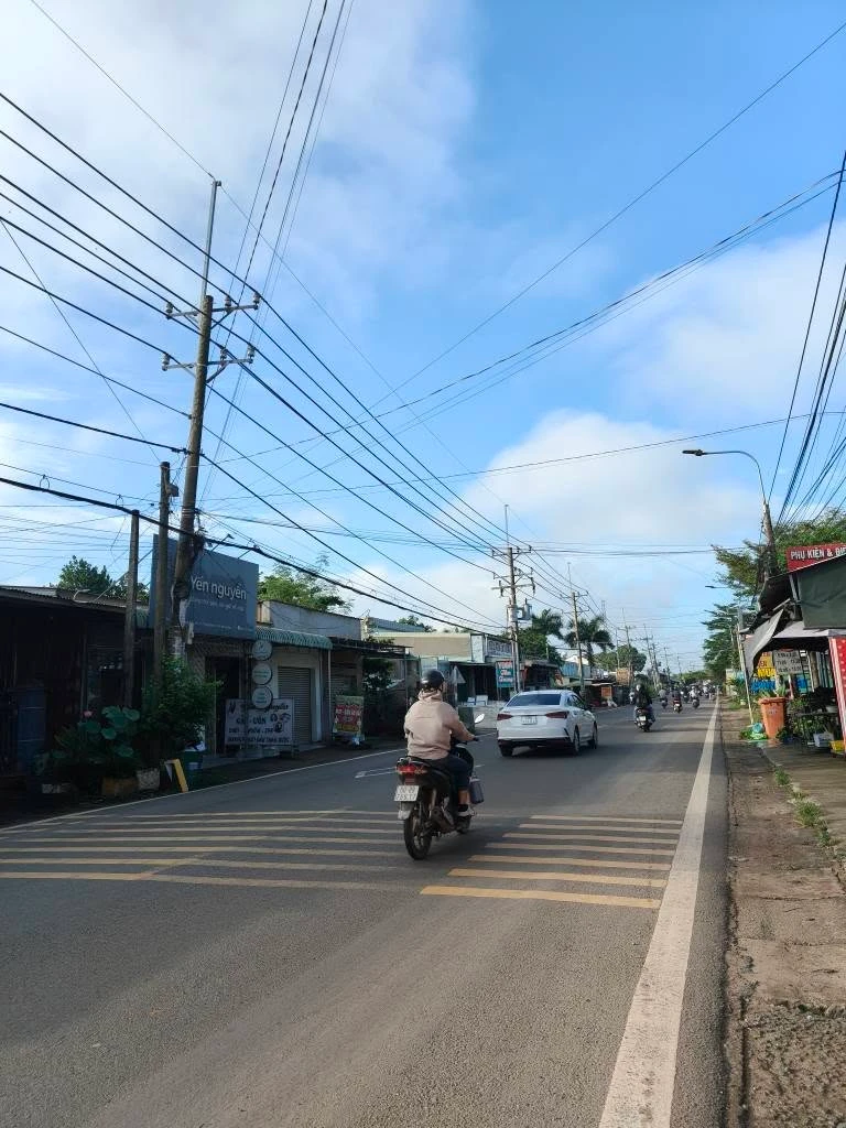 Bán đất mặt tiền Nguyễn Hoàng Đồng Nai 400m2 hơn 5 tỷ - Ảnh thu nhỏ 3