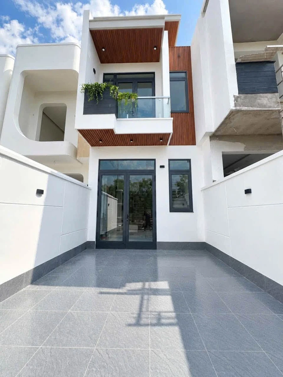 Bán nhà Tân Phú 60m2 3 phòng ngủ 2.55 tỷ - Ảnh 1
