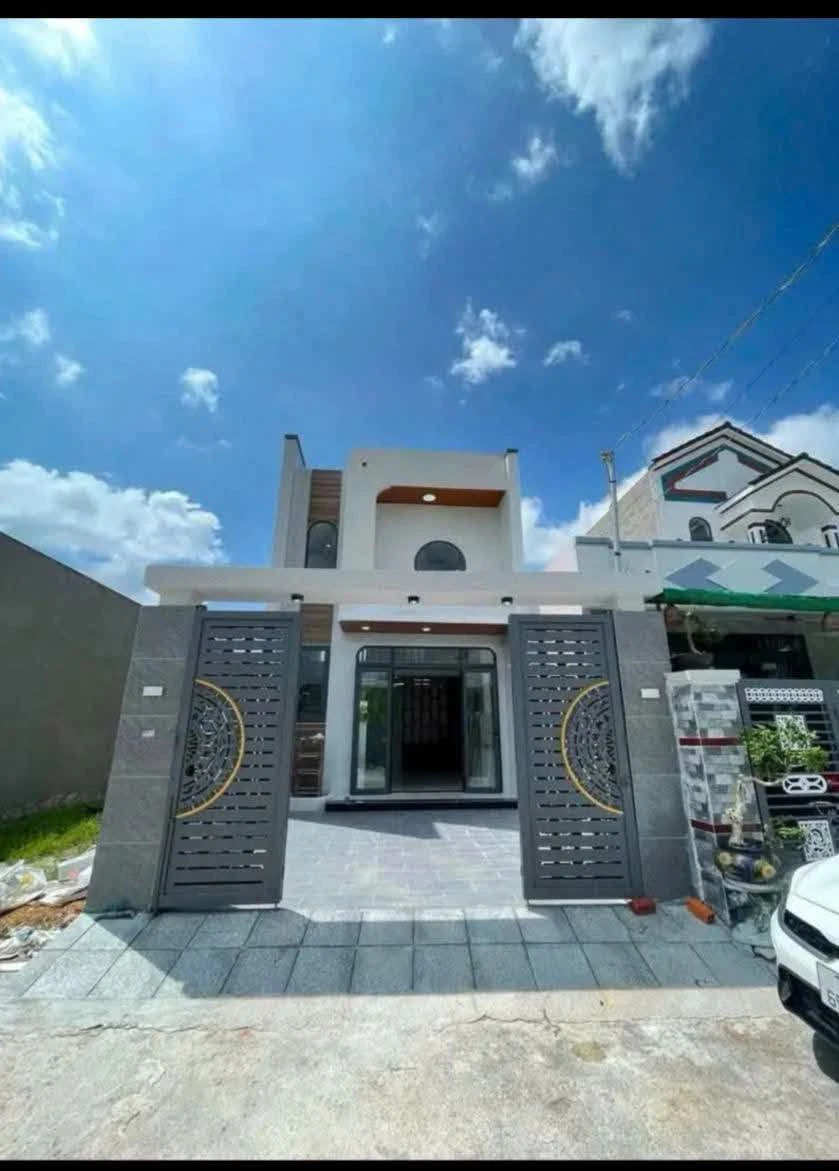 Bán nhà gác lửng 3PN Long Điền 80m2 giá 2,45 tỷ - Ảnh 1