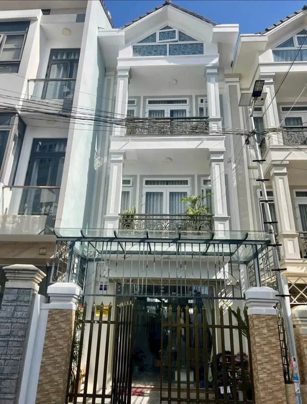 Bán nhà 4 tầng 68m2, 4PN 5WC Đà Lạt 7,2 tỷ