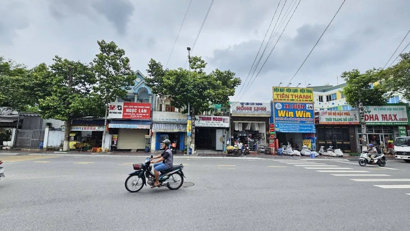 Bán nhà 1 trệt 1 lầu MT 126.5m2, Đã An, Bình Dương
