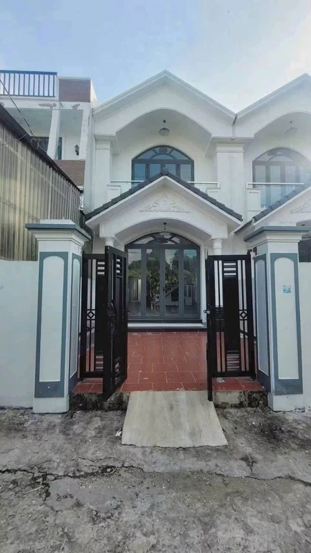 Bán nhà mái Thái 5x24, 121,5m2, 3PN 3WC giá 2,2 tỷ tại Mỹ Yên, Bến Lức