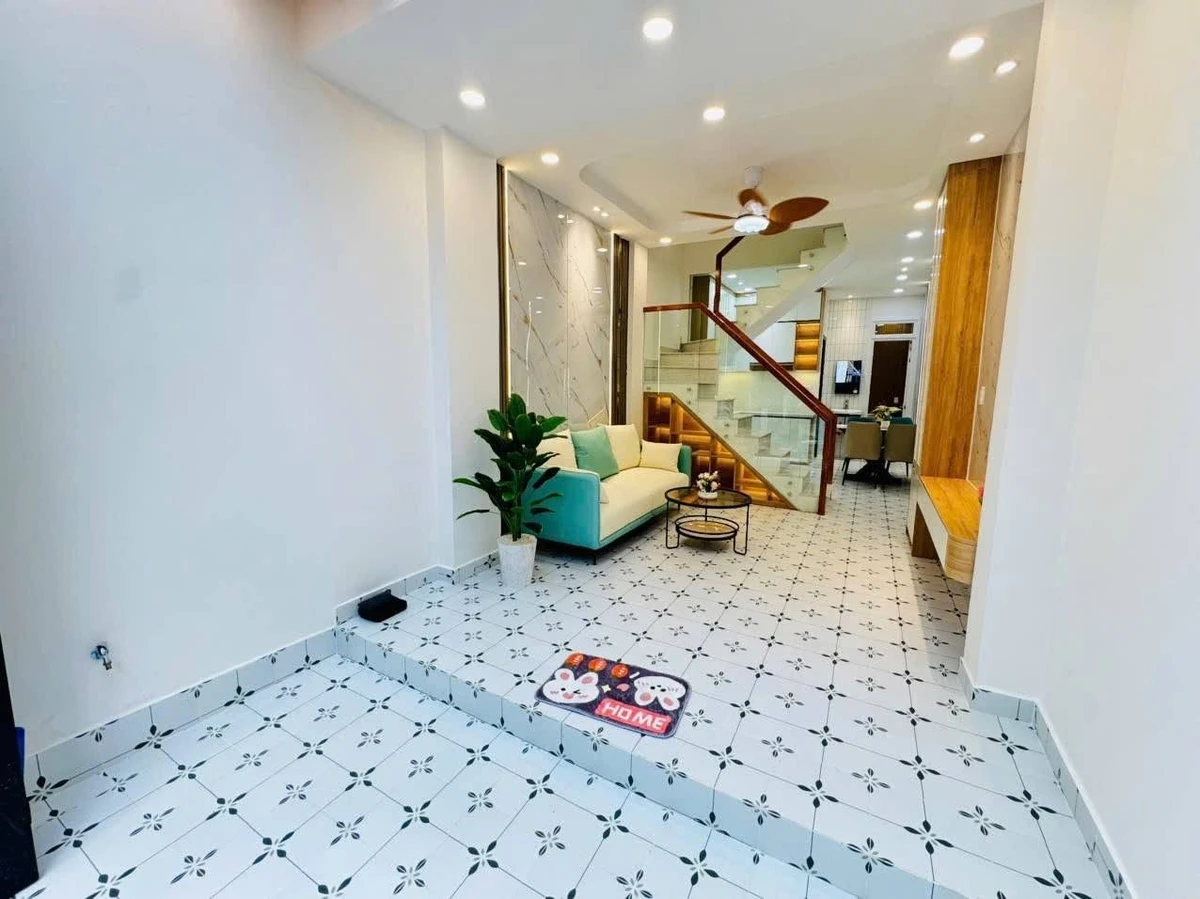 Bán nhà 45m2, 2 tầng, 3PN 3WC ở Bình Thạnh, hơn 6 tỷ - Ảnh 1