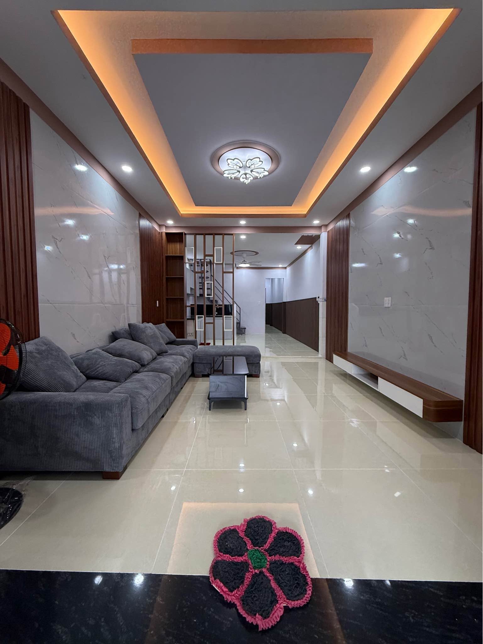 Bán nhà 3PN, 100m² kế bên Chợ Đêm Mỹ Phước 3, 2 tỷ 100 triệu