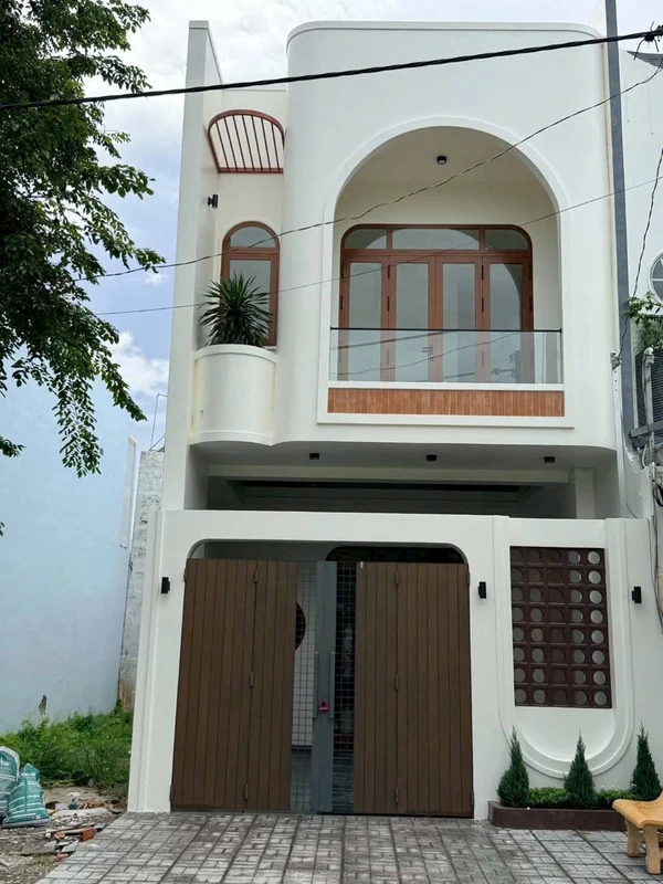 Bán nhà 1 trệt 1 lầu 5x20m, 3 phòng ngủ, KDT Hoàng Phát, phường Bạc Liêu, Cà Mau